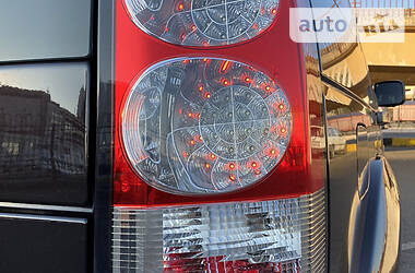 Позашляховик / Кросовер Land Rover Discovery 2012 в 