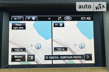 Позашляховик / Кросовер Land Rover Discovery 2012 в 