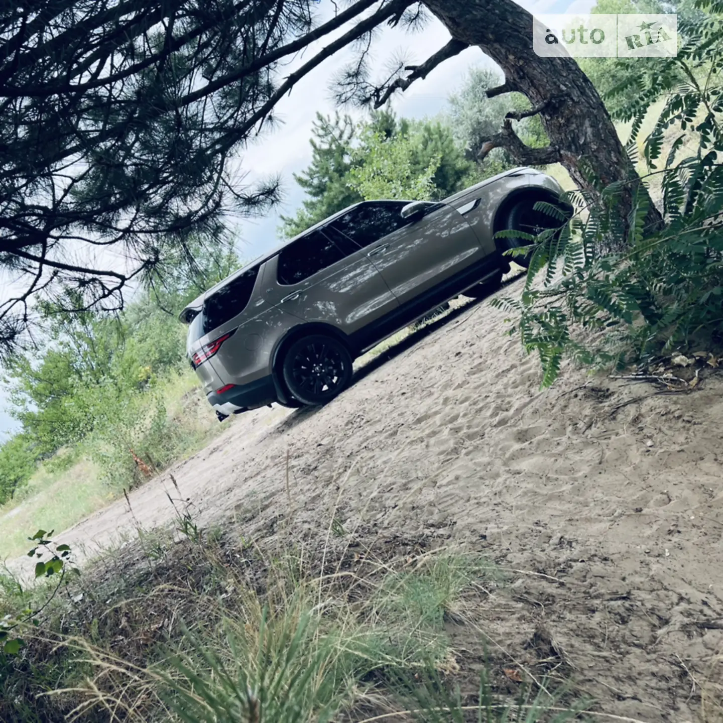 2017 Land Rover Discovery - мініатюра 8