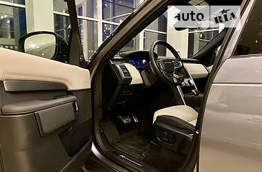 Позашляховик / Кросовер Land Rover Discovery 2021 в 