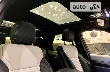 Позашляховик / Кросовер Land Rover Discovery 2021 в 