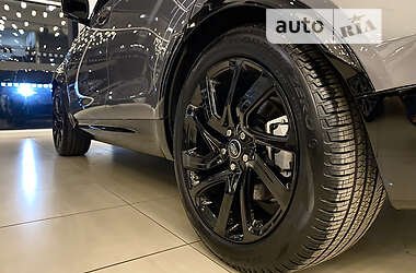 Позашляховик / Кросовер Land Rover Discovery 2021 в 