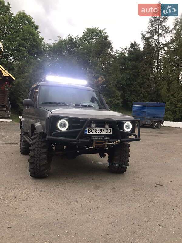 Внедорожник / Кроссовер Land Rover Discovery 1992 в Львове