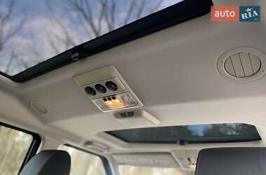 Внедорожник / Кроссовер Land Rover Discovery 2012 в 