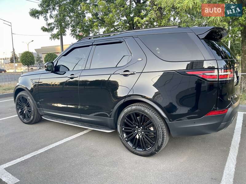 Внедорожник / Кроссовер Land Rover Discovery 2017 в Киеве