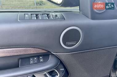 Позашляховик / Кросовер Land Rover Discovery 2017 в 