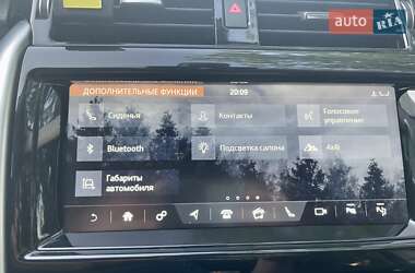 Позашляховик / Кросовер Land Rover Discovery 2017 в 
