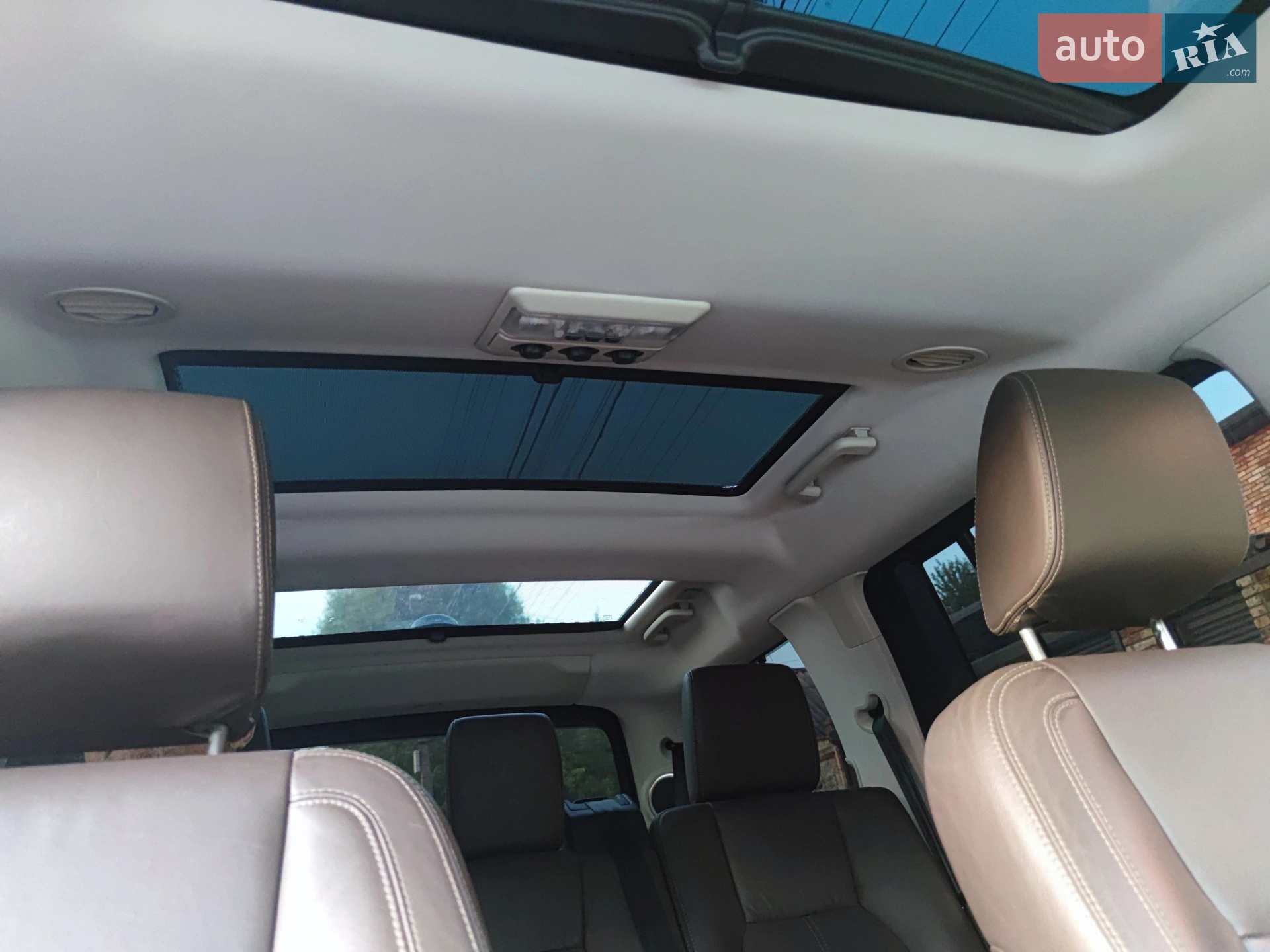 2014 Land Rover Discovery - мініатюра 18