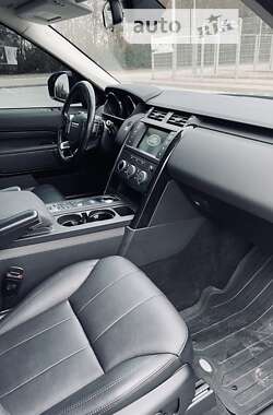 Позашляховик / Кросовер Land Rover Discovery 2017 в 