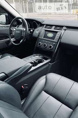 Позашляховик / Кросовер Land Rover Discovery 2017 в 