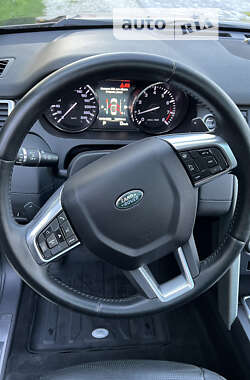 Внедорожник / Кроссовер Land Rover Discovery 2015 в 