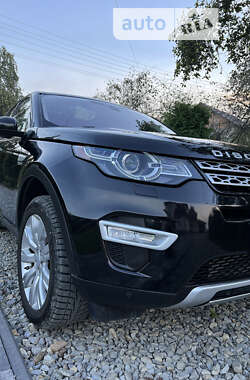 Внедорожник / Кроссовер Land Rover Discovery 2015 в 