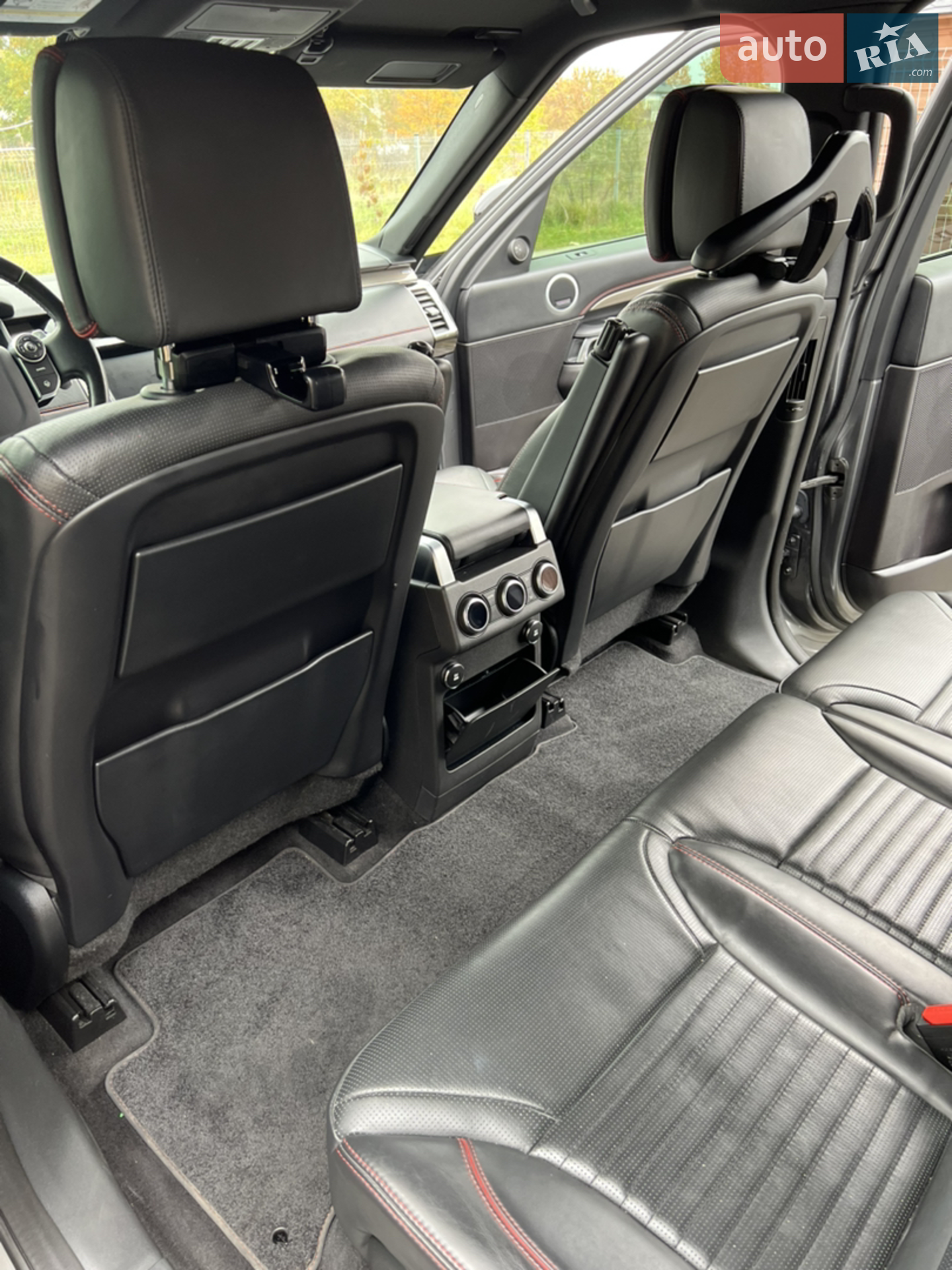 2017 Land Rover Discovery - мініатюра 12