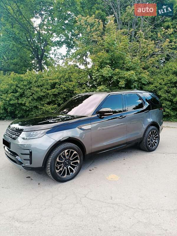 Внедорожник / Кроссовер Land Rover Discovery 2017 в Киеве