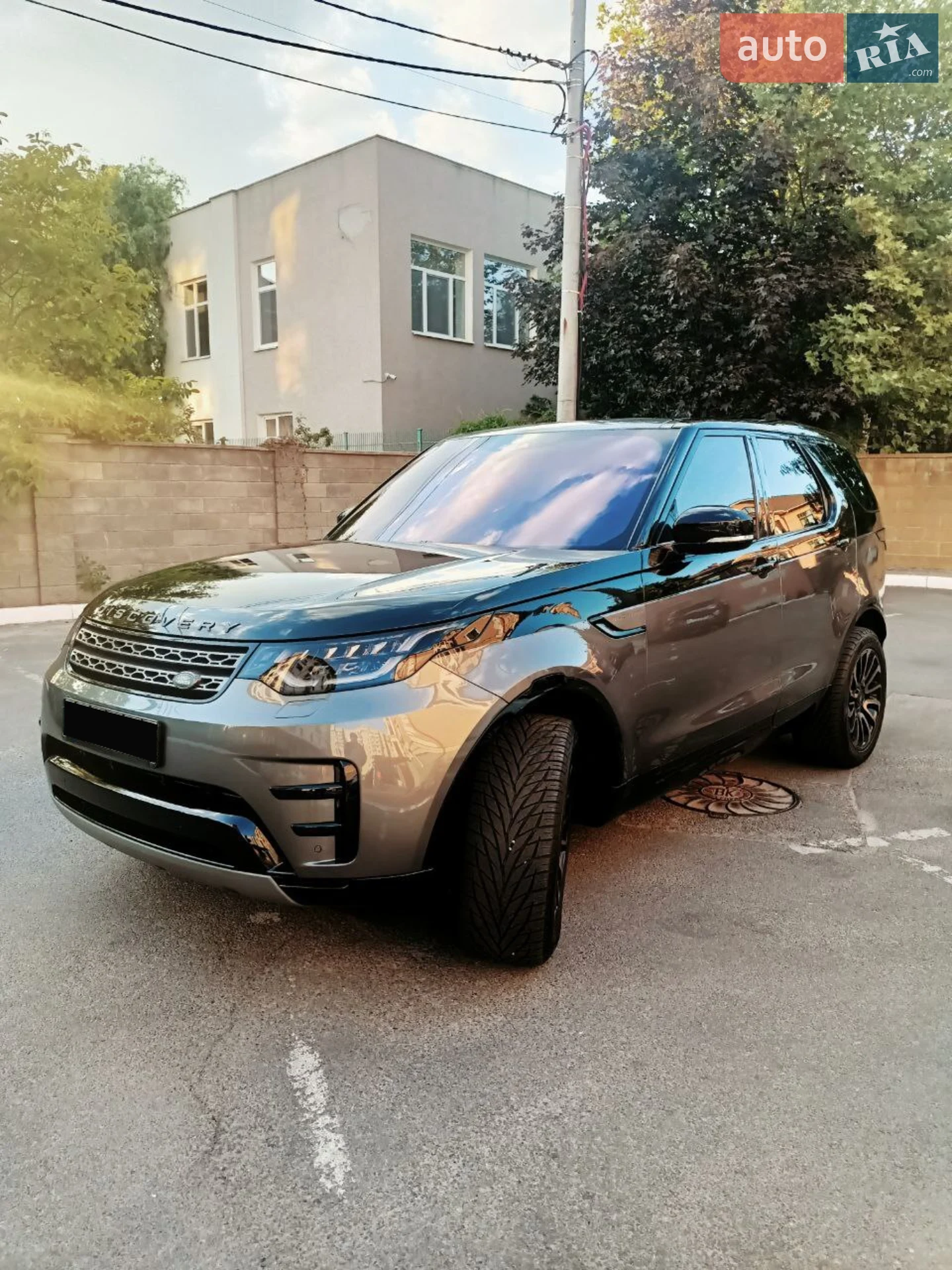 2017 Land Rover Discovery - мініатюра 18