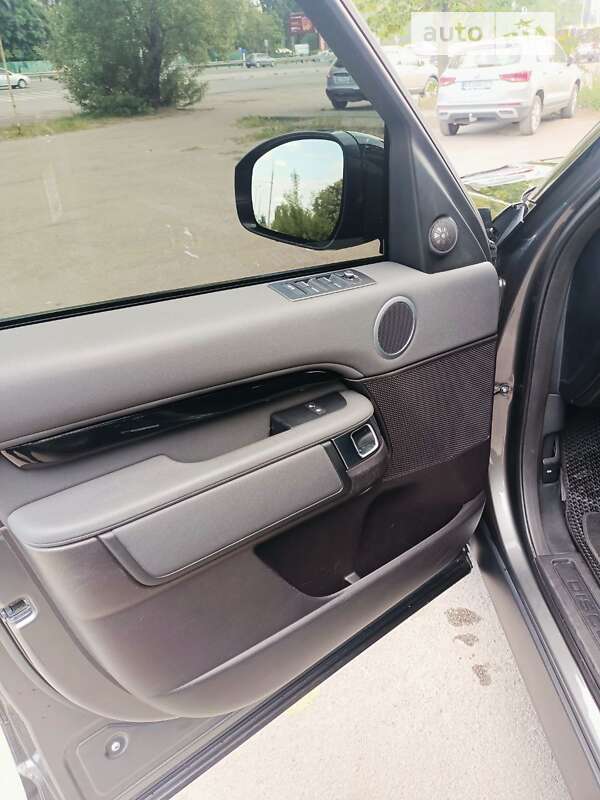 Внедорожник / Кроссовер Land Rover Discovery 2017 в Киеве