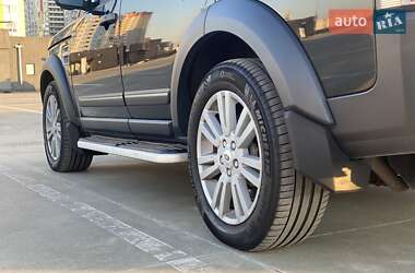 Внедорожник / Кроссовер Land Rover Discovery 2012 в 