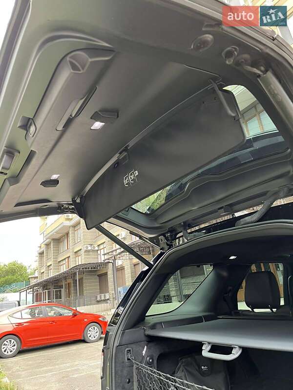 Позашляховик / Кросовер Land Rover Discovery 2020 в Києві фото 16 Позашляховик / Кросовер Land Rover Discovery 2020 в Києві