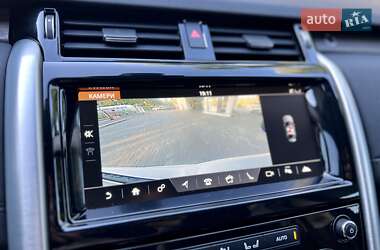 Позашляховик / Кросовер Land Rover Discovery 2018 в 