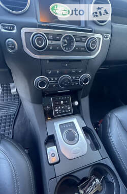 Внедорожник / Кроссовер Land Rover Discovery 2016 в 