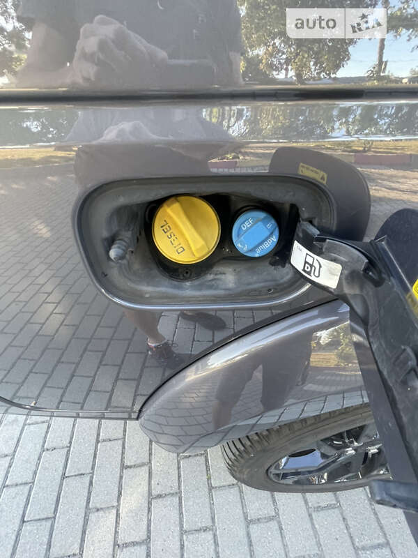 Внедорожник / Кроссовер Land Rover Discovery 2016 в Коломые