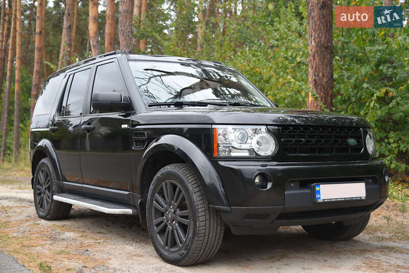 Внедорожник / Кроссовер Land Rover Discovery 2012 в 