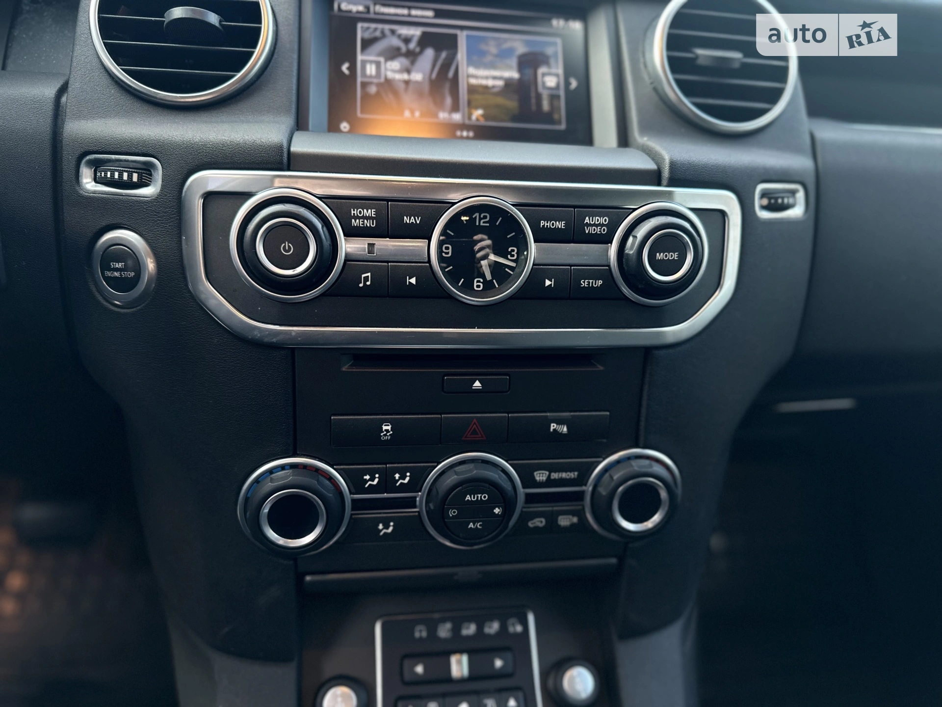 2016 Land Rover Discovery - мініатюра 18