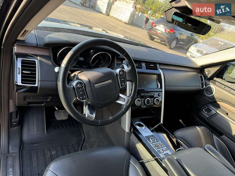 Внедорожник / Кроссовер Land Rover Discovery 2017 в Львове