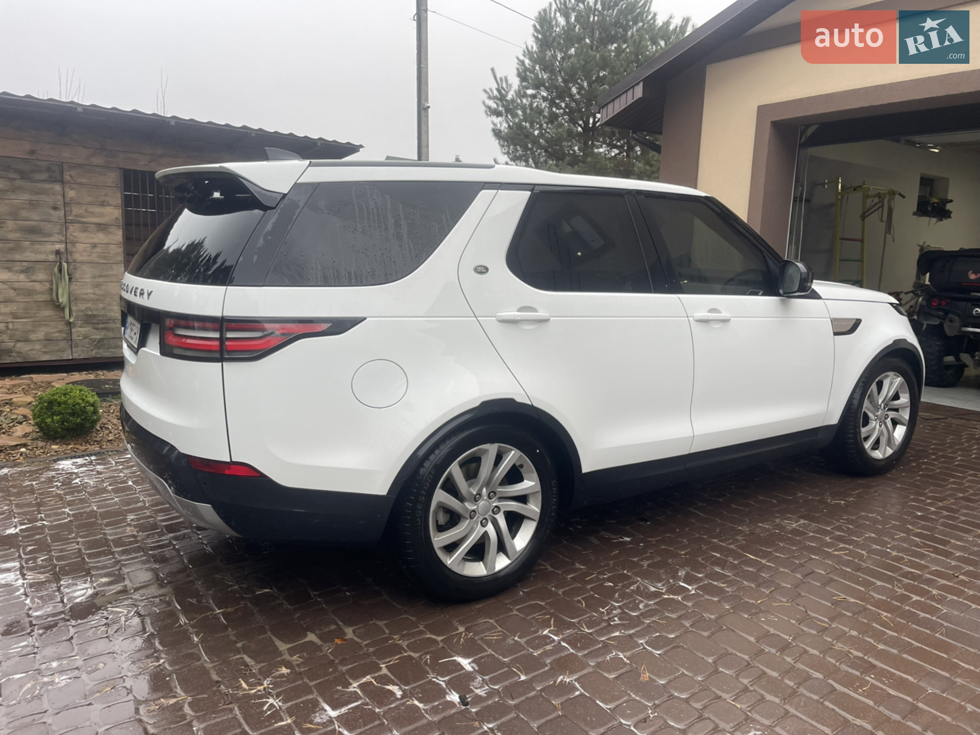 2017 Land Rover Discovery - мініатюра 4