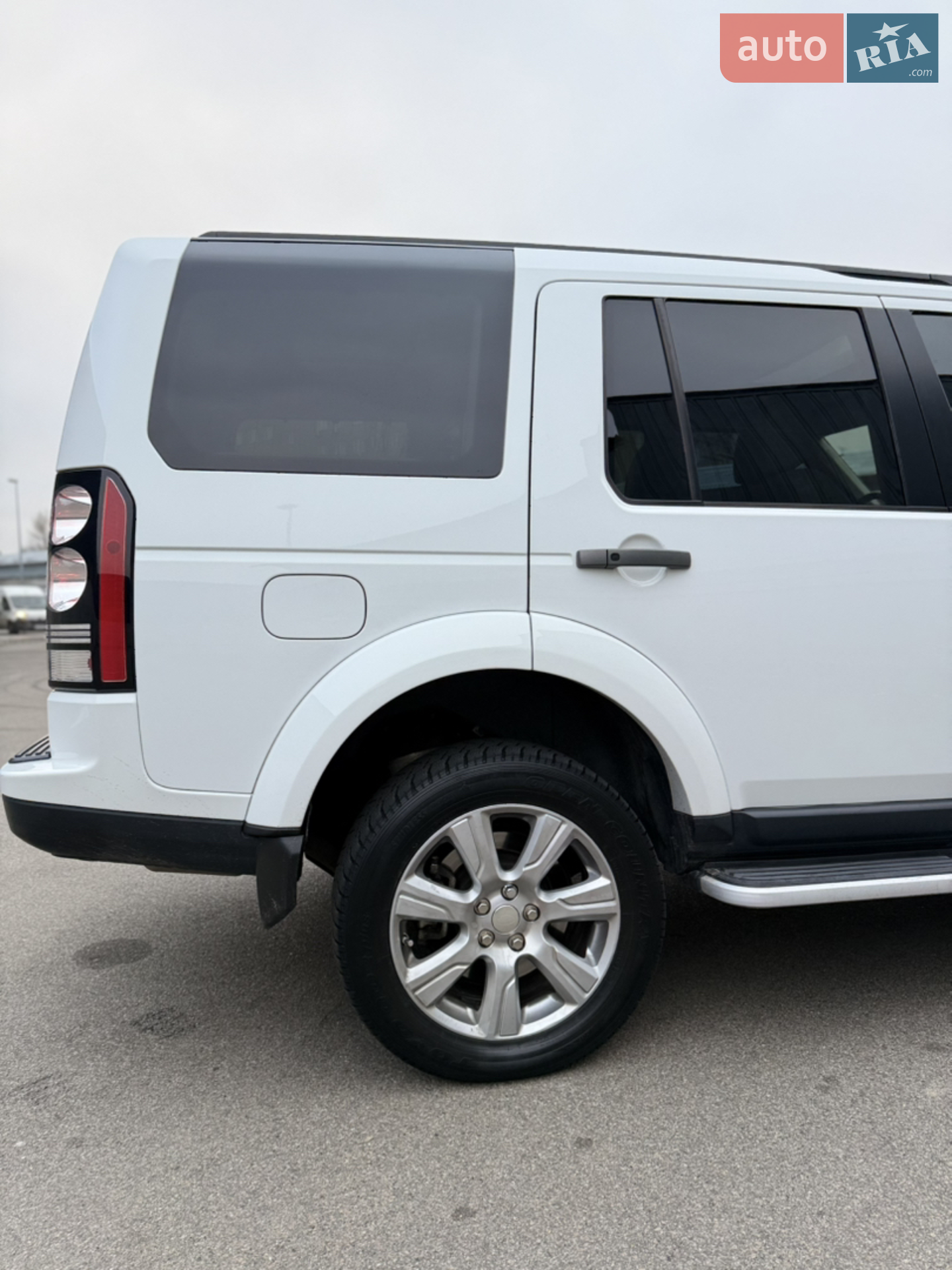 2014 Land Rover Discovery - мініатюра 19