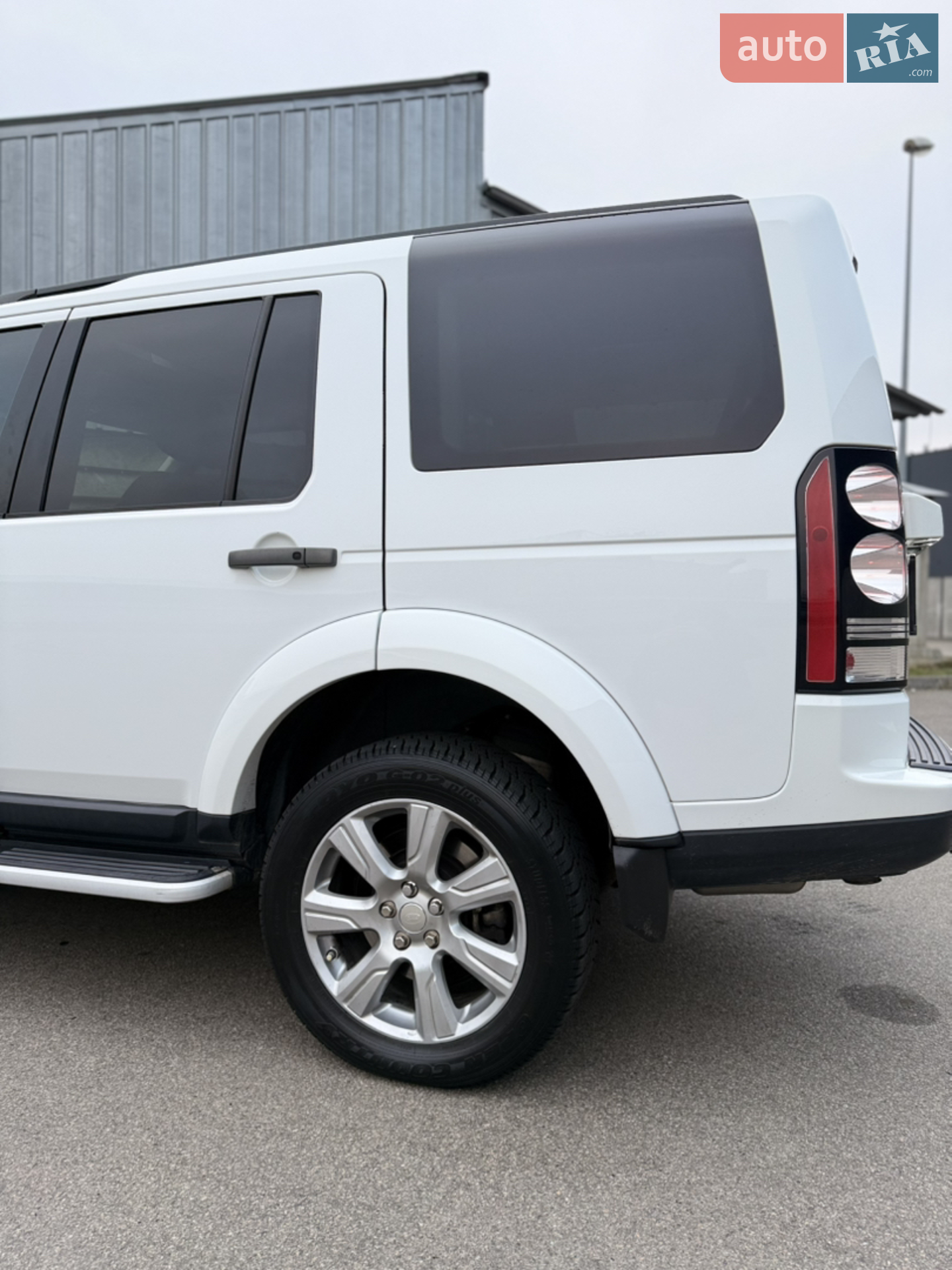 2014 Land Rover Discovery - мініатюра 16
