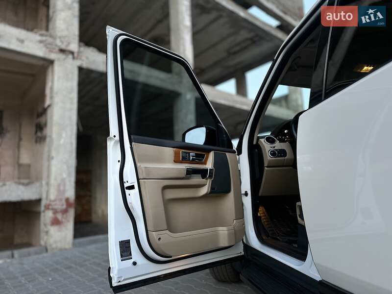 Позашляховик / Кросовер Land Rover Discovery 2015 в Тернополі