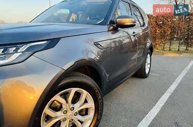 Позашляховик / Кросовер Land Rover Discovery 2018 в 