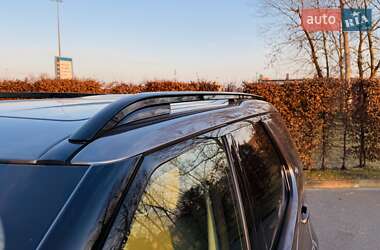 Позашляховик / Кросовер Land Rover Discovery 2018 в 