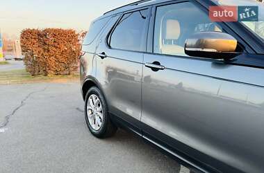 Позашляховик / Кросовер Land Rover Discovery 2018 в 
