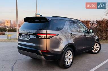 Позашляховик / Кросовер Land Rover Discovery 2018 в 