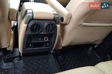 Внедорожник / Кроссовер Land Rover Discovery 2006 в 