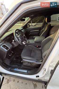 Внедорожник / Кроссовер Land Rover Discovery 2023 в 