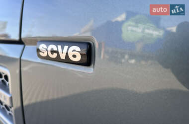 Внедорожник / Кроссовер Land Rover Discovery 2014 в 