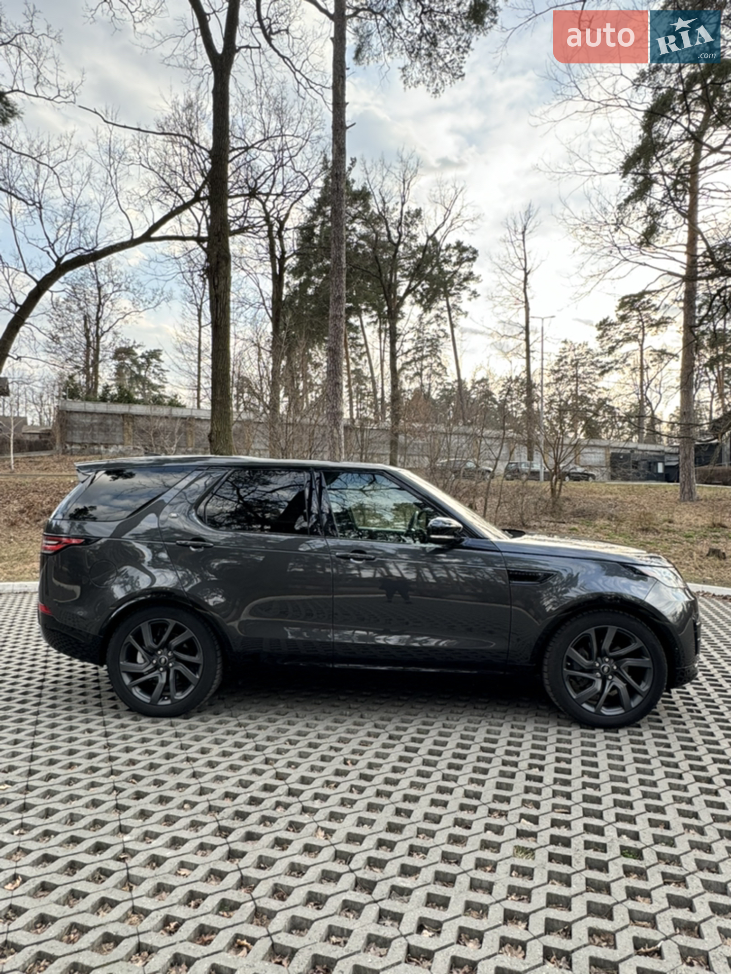 2019 Land Rover Discovery - мініатюра 10