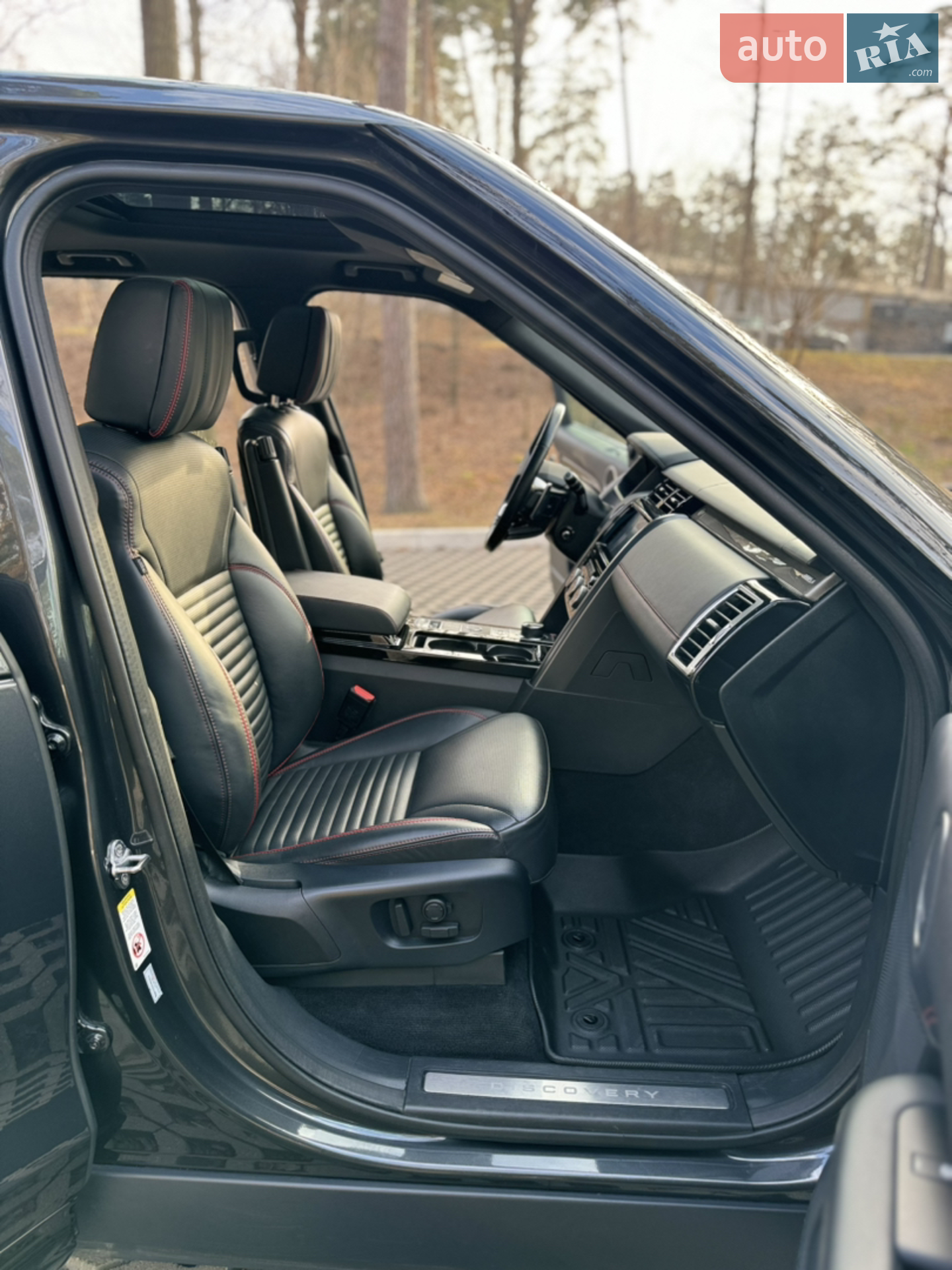2019 Land Rover Discovery - мініатюра 25