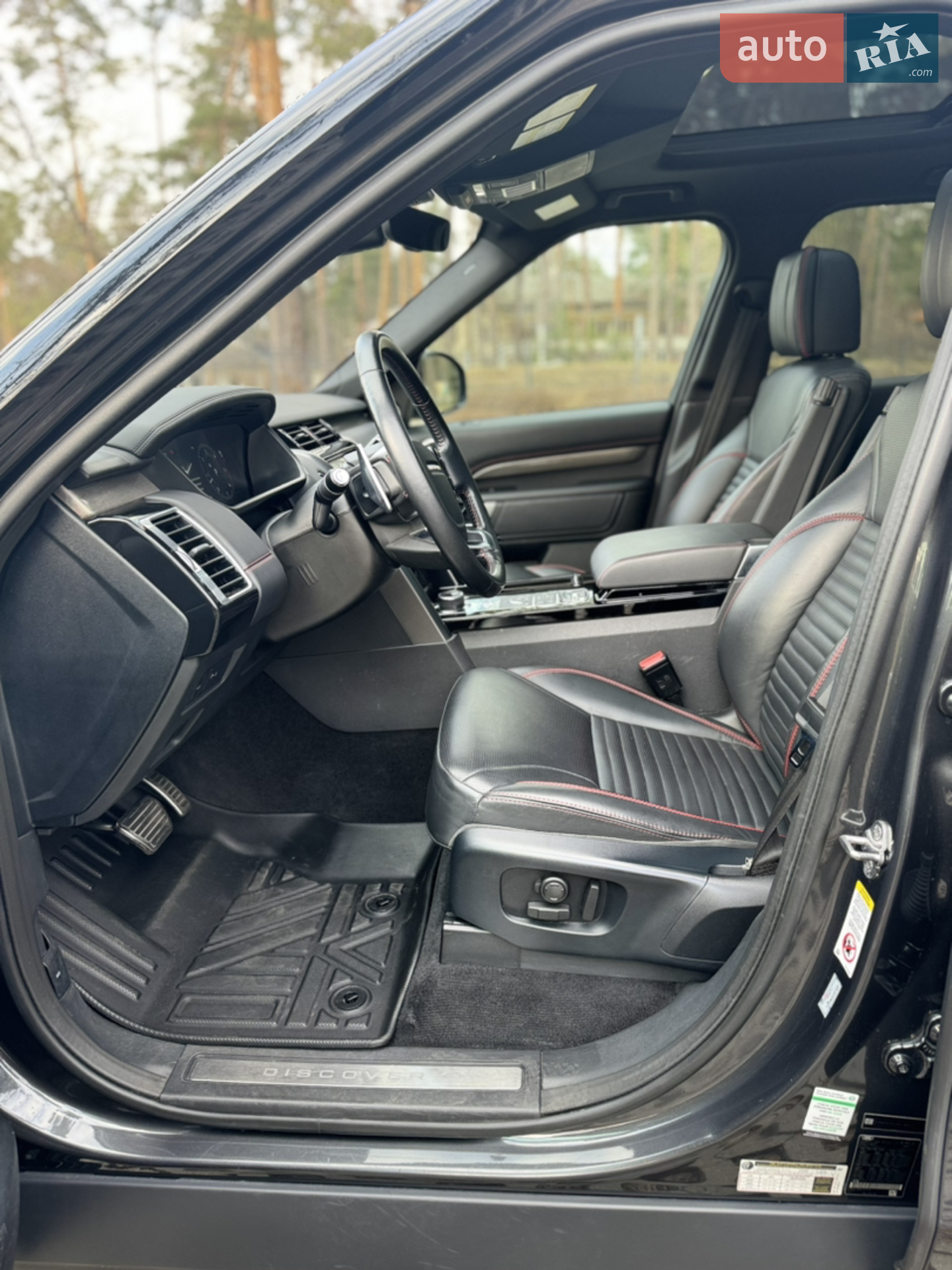2019 Land Rover Discovery - мініатюра 32