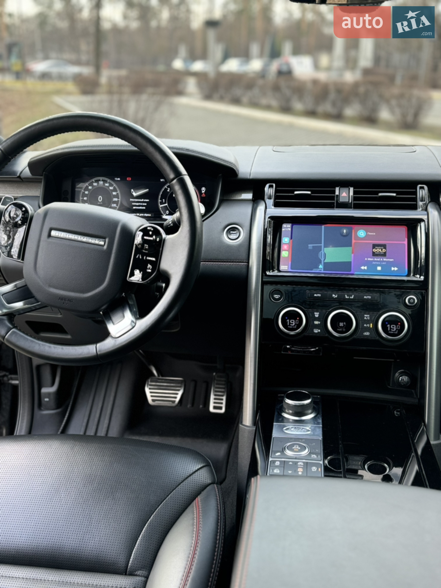 2019 Land Rover Discovery - мініатюра 38