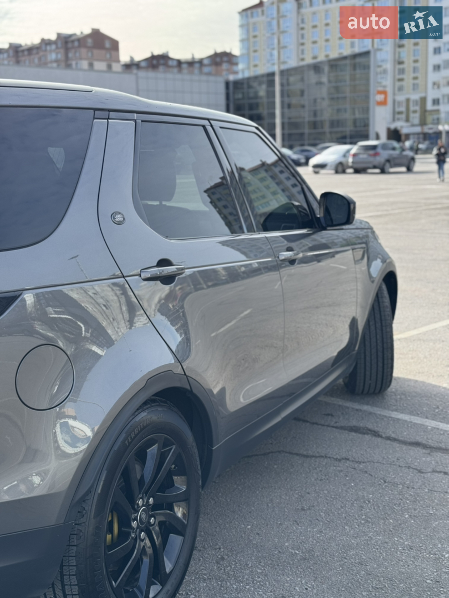 2018 Land Rover Discovery - мініатюра 6