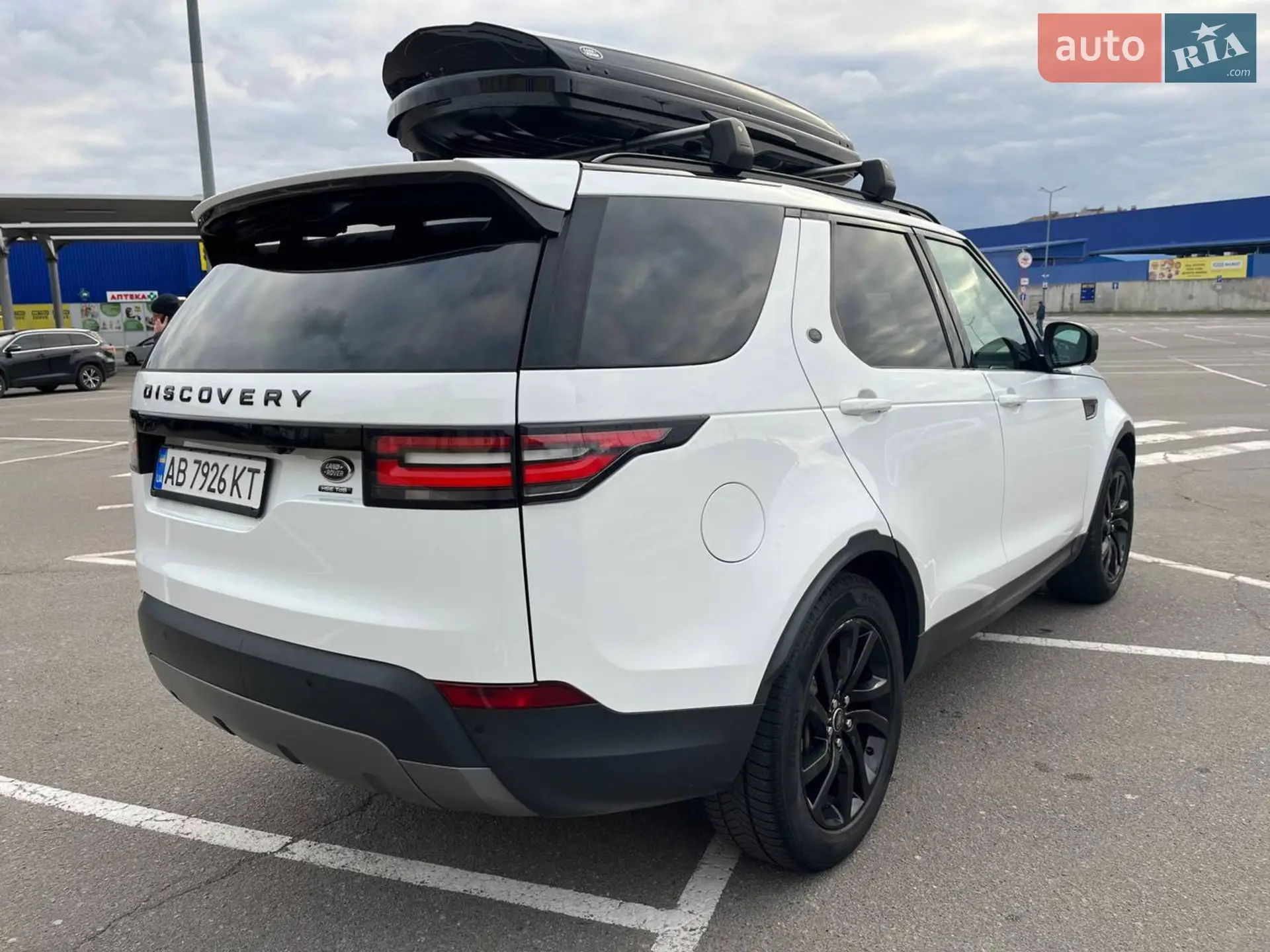 2017 Land Rover Discovery - мініатюра 16