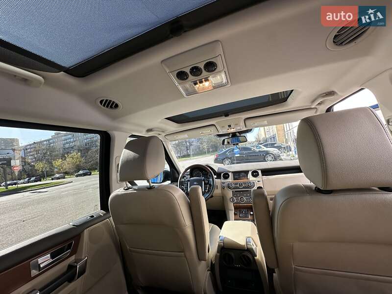 Внедорожник / Кроссовер Land Rover Discovery 2016 в Киеве