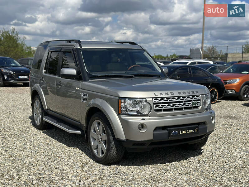 Позашляховик / Кросовер Land Rover Discovery 2013 в 