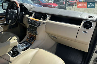 Позашляховик / Кросовер Land Rover Discovery 2013 в 