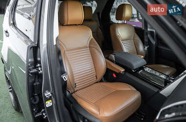 Внедорожник / Кроссовер Land Rover Discovery 2017 в 