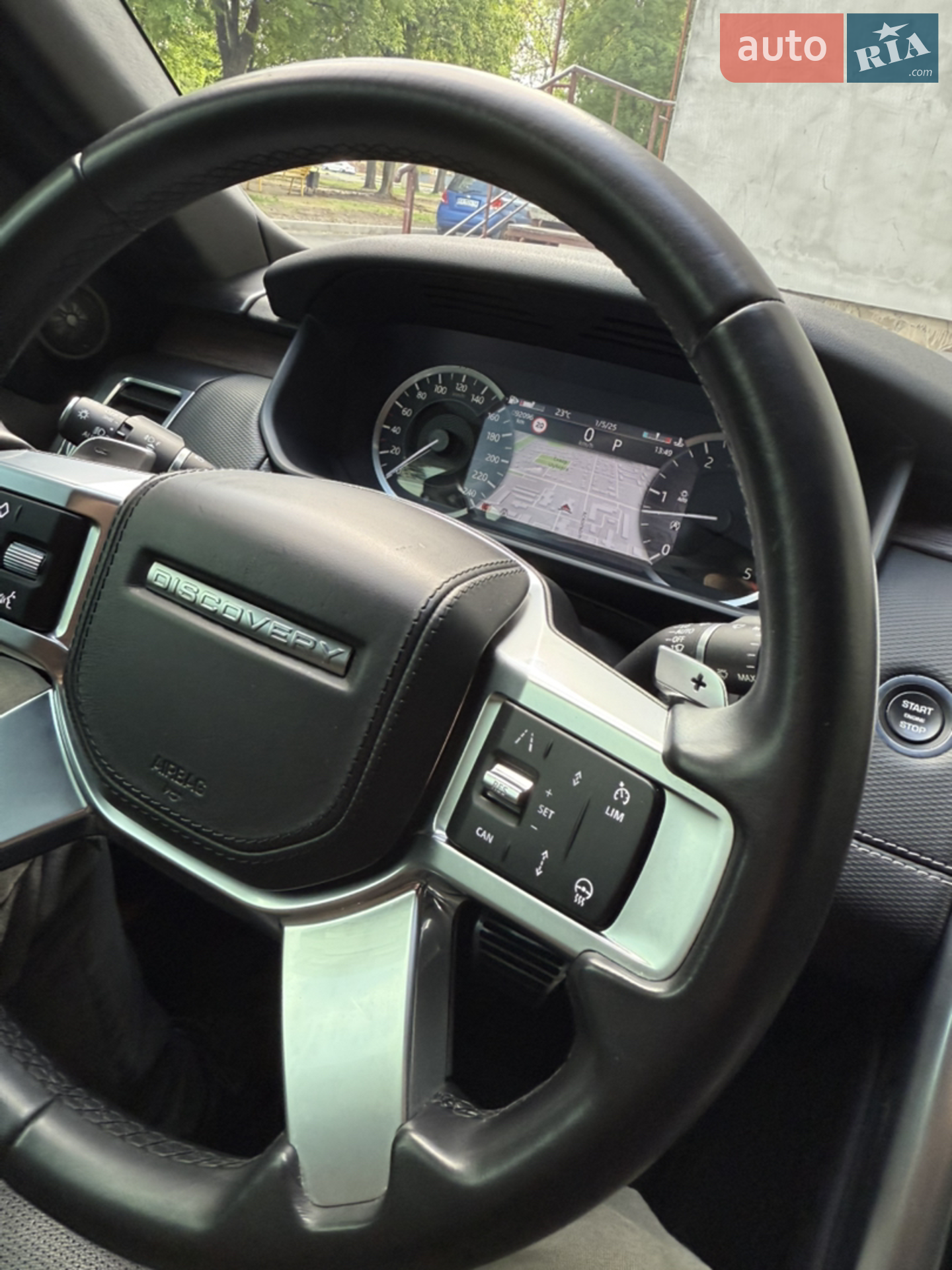 2023 Land Rover Discovery - мініатюра 3